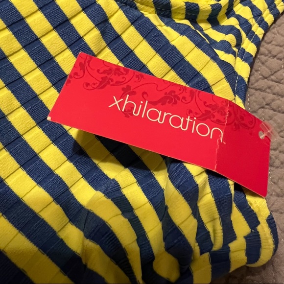 🌺 5 for $20 🌺 Xhilaration Two Piece Bathing Suit - Picture 4 of 7